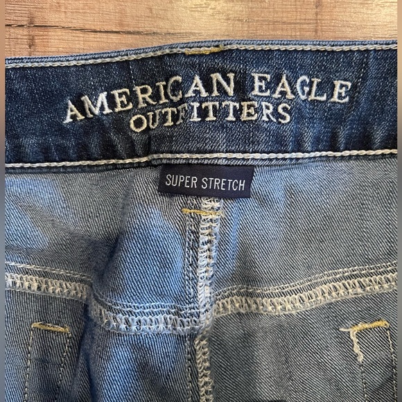 American Eagle Women’s Boyfriend Jeans - Picture 2 of 4